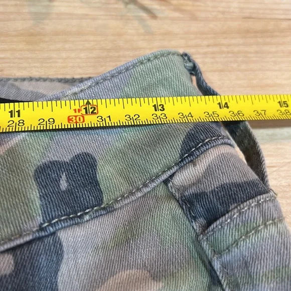 Distressed Black Orchid camo jeans - Picture 8 of 13